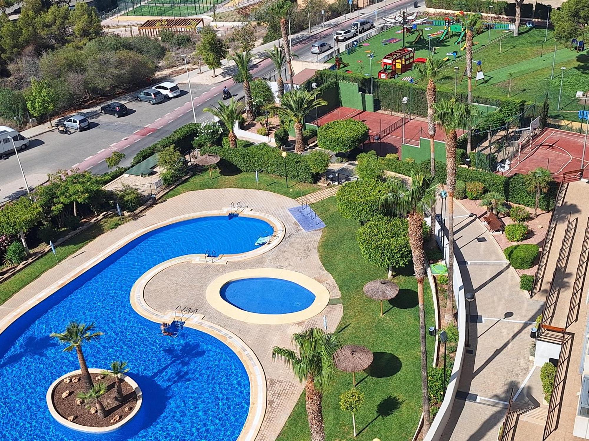 Las Marinas, Apartamento Muy Amplio Cerca De La Playa Apartman Benidorm Kültér fotó